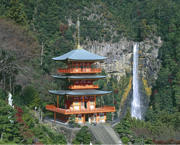 青岸渡寺と那智の滝
